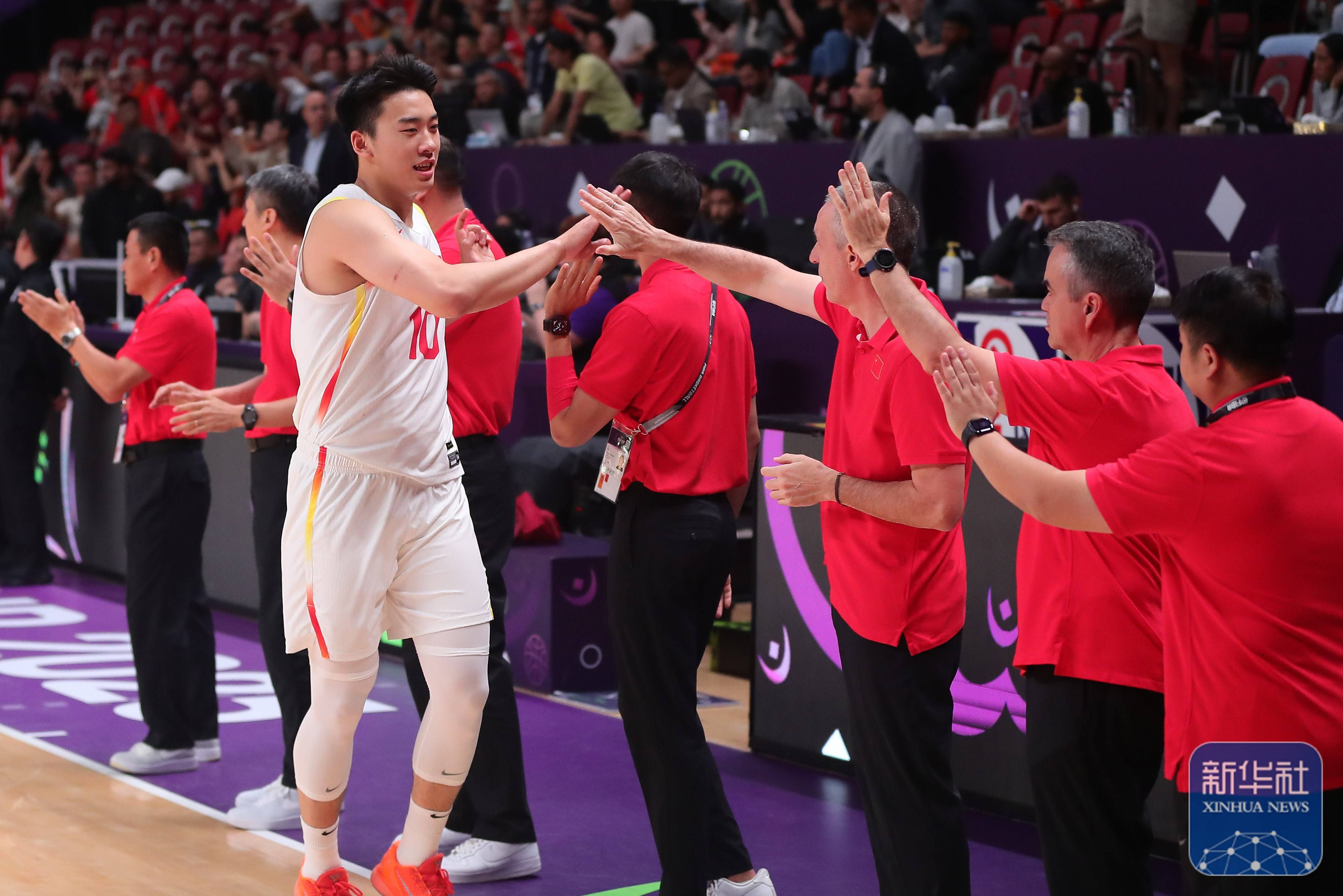 关于赛地聚焦：CBA常规赛国际比赛日热度飙升，克里夫兰骑士复出首秀，媒体盛赞，球队文化再被提及的信息-九游体育